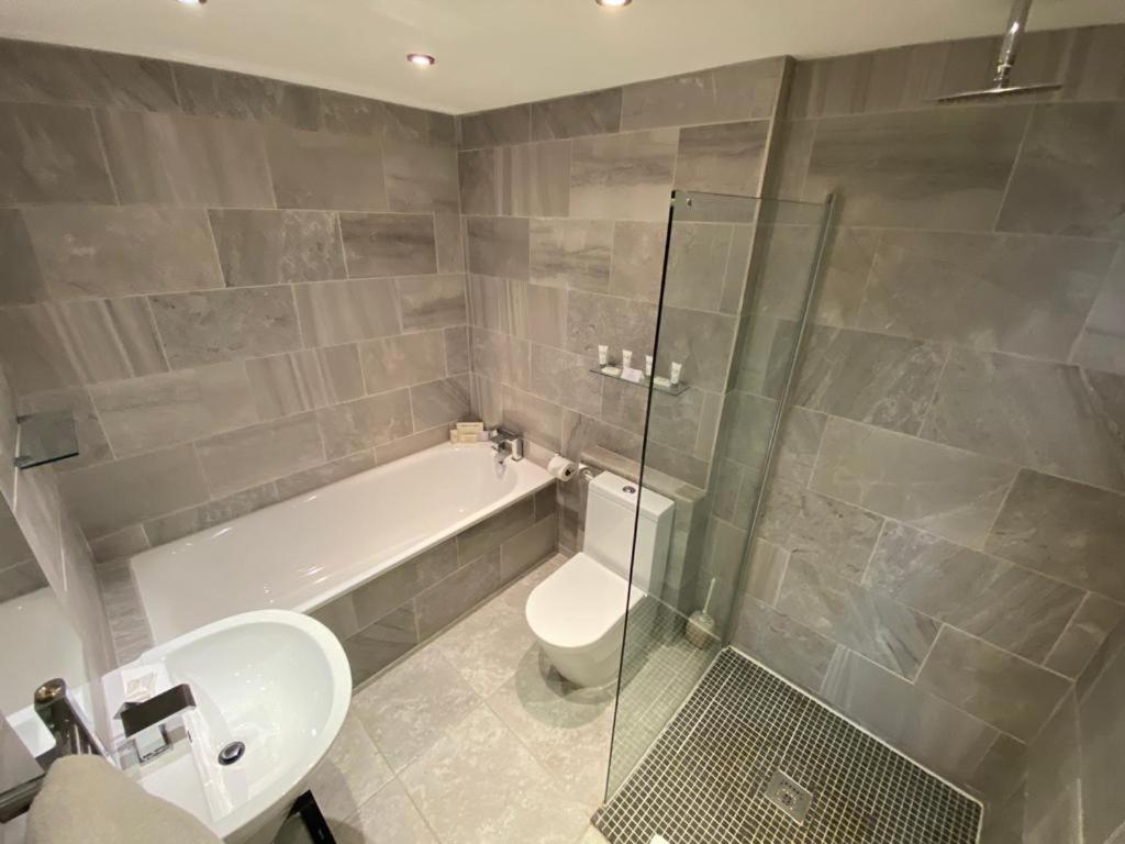 Clarence Court Hotel Cheltenham Kültér fotó