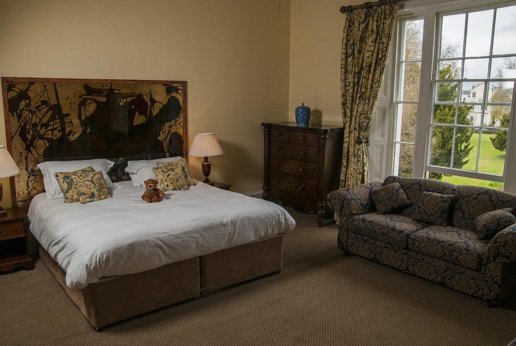 Clarence Court Hotel Cheltenham Kültér fotó