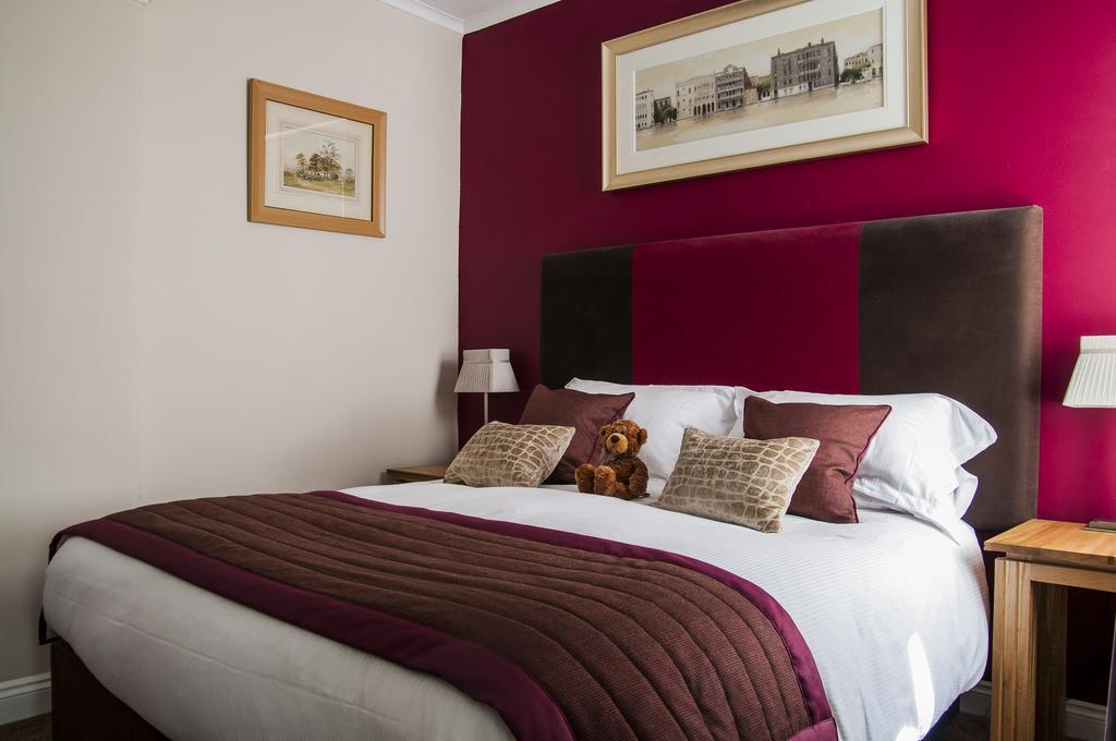 Clarence Court Hotel Cheltenham Kültér fotó