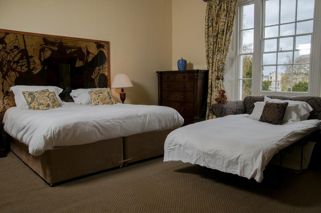 Clarence Court Hotel Cheltenham Kültér fotó