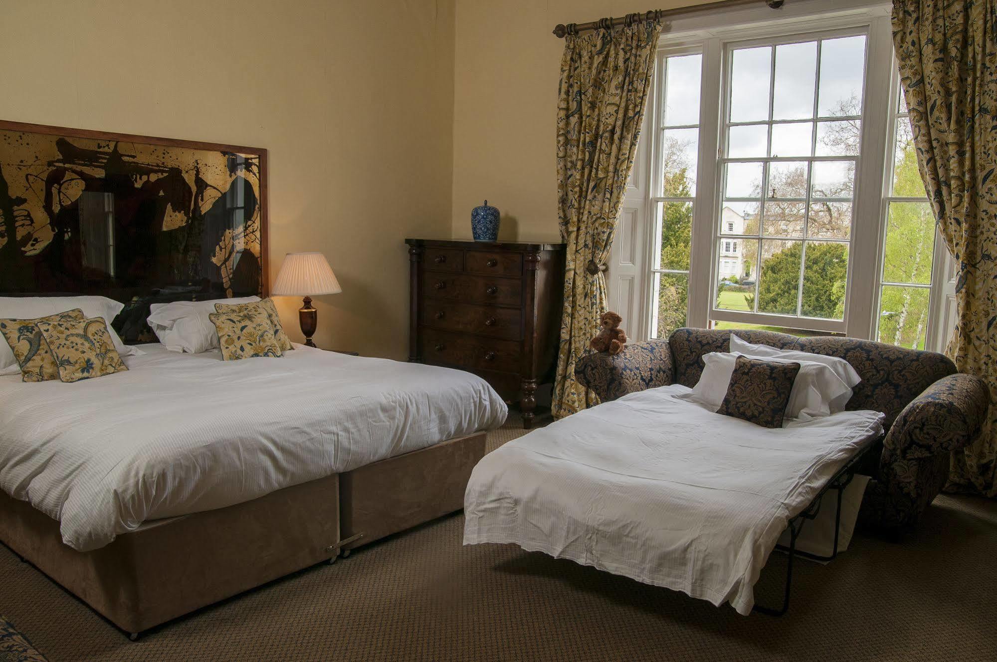 Clarence Court Hotel Cheltenham Kültér fotó