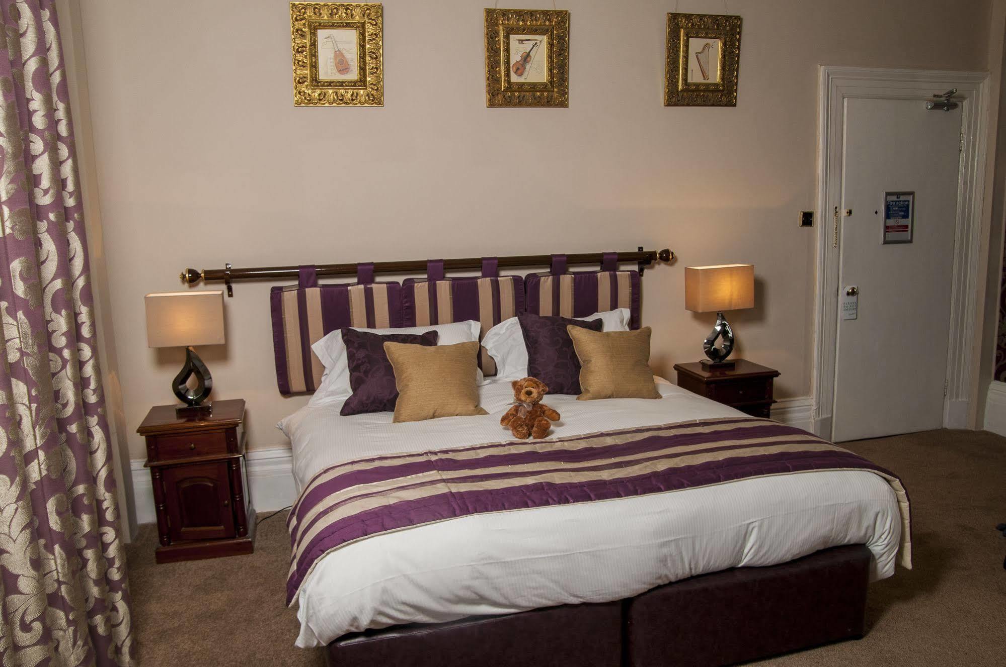 Clarence Court Hotel Cheltenham Kültér fotó